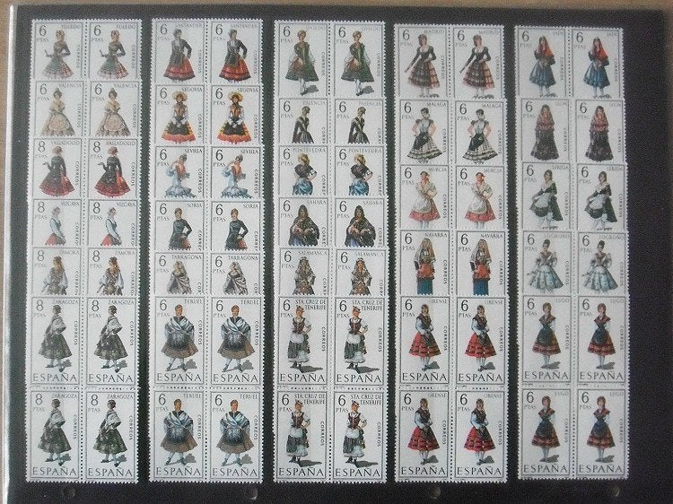 Spanje, de complete serie klederdrachten in 4 voud., Postzegels en Munten, Postzegels | Europa | Spanje, Verzenden, Postfris