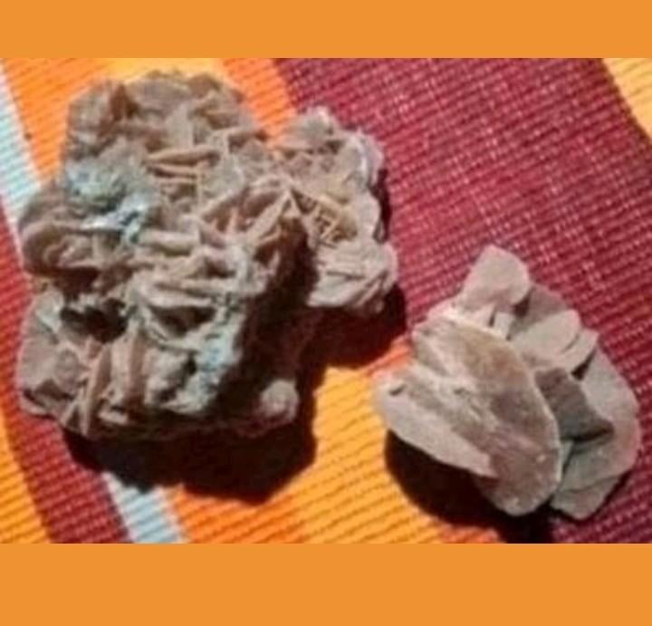 Woestijnroos - Unieke Gips Kristallen, Verzamelen, Mineralen en Fossielen, Ophalen of Verzenden, Mineraal