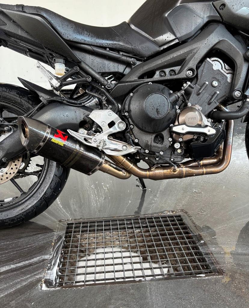 Volledig Akrapovic systeem Yamaha MT09, Motoren, Ophalen of Verzenden, Gebruikt