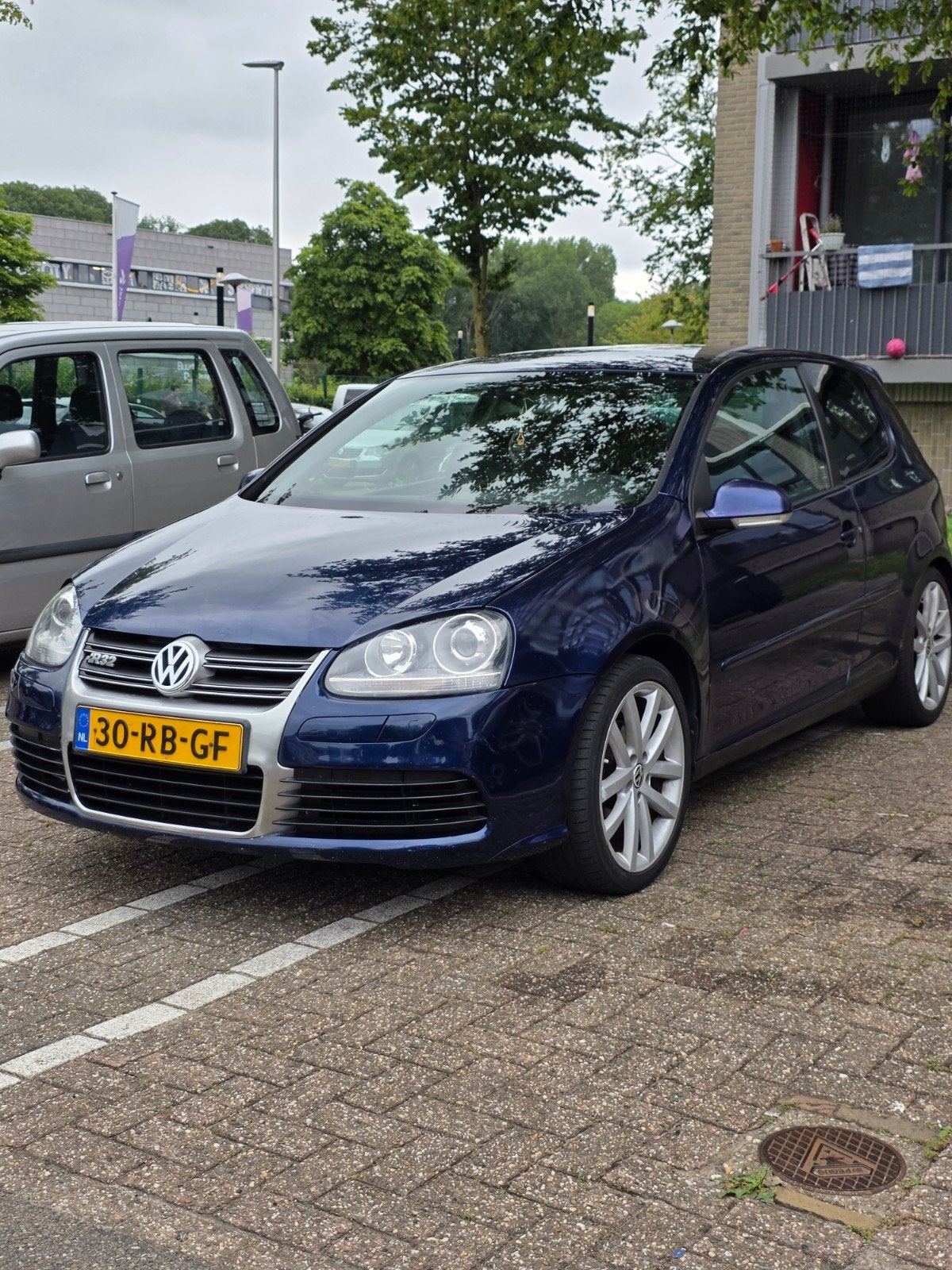 Volkswagen Golf 5 R32 Uitvoering, Auto's, Volkswagen, Voorwielaandrijving, 15 km/l, Zwart, 4 cilinders