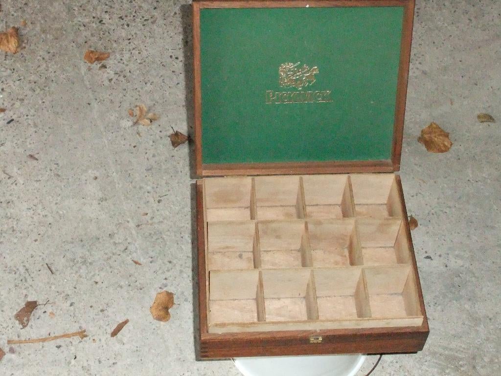 Theekistje 4,50 euro, Ophalen