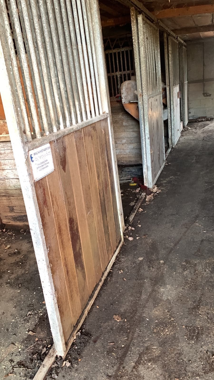 Paardenbox voorfront paardenboxen, Ophalen, Gebruikt