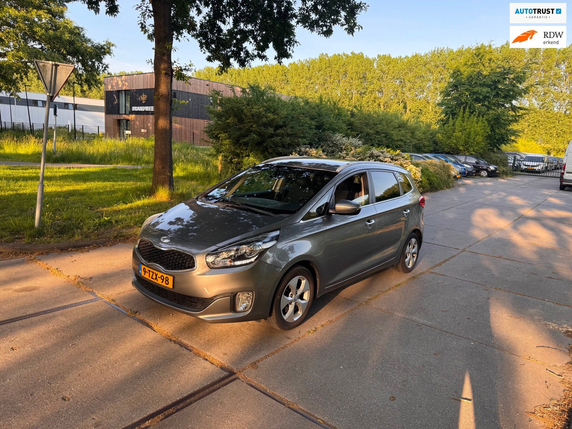 Kia Carens 1.6 GDi Business Pack Clima.Navi.Camera, Auto's, Kia, Voorwielaandrijving, Euro 5, Gebruikt, 1591 cc