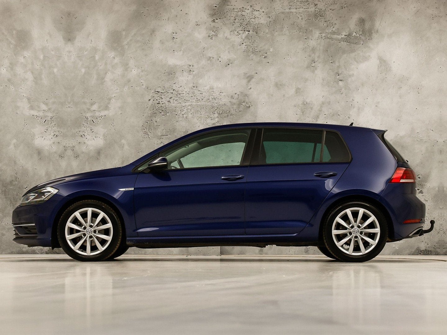 Foto 2 van Volkswagen Golf 1.5 TSI Sportline (APPLE CARPLAY, GROOT NAVI