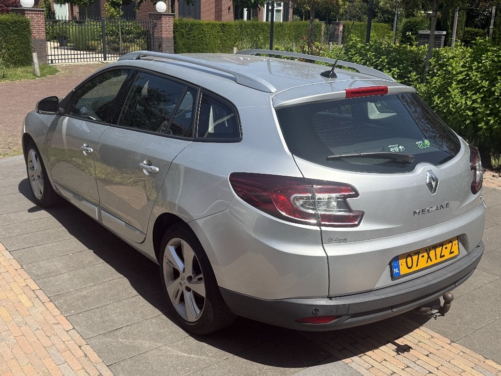Renault Mégane Estate 1.5 dCi 110 Dynamic de Luxe, Auto's, Renault, Voorwielaandrijving, Euro 5, Zwart, 4 cilinders