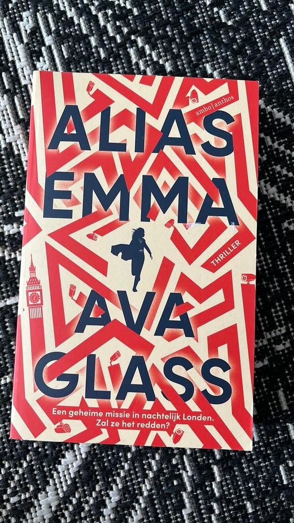 Boek Alias Glass te koop, Ophalen of Verzenden, Zo goed als nieuw