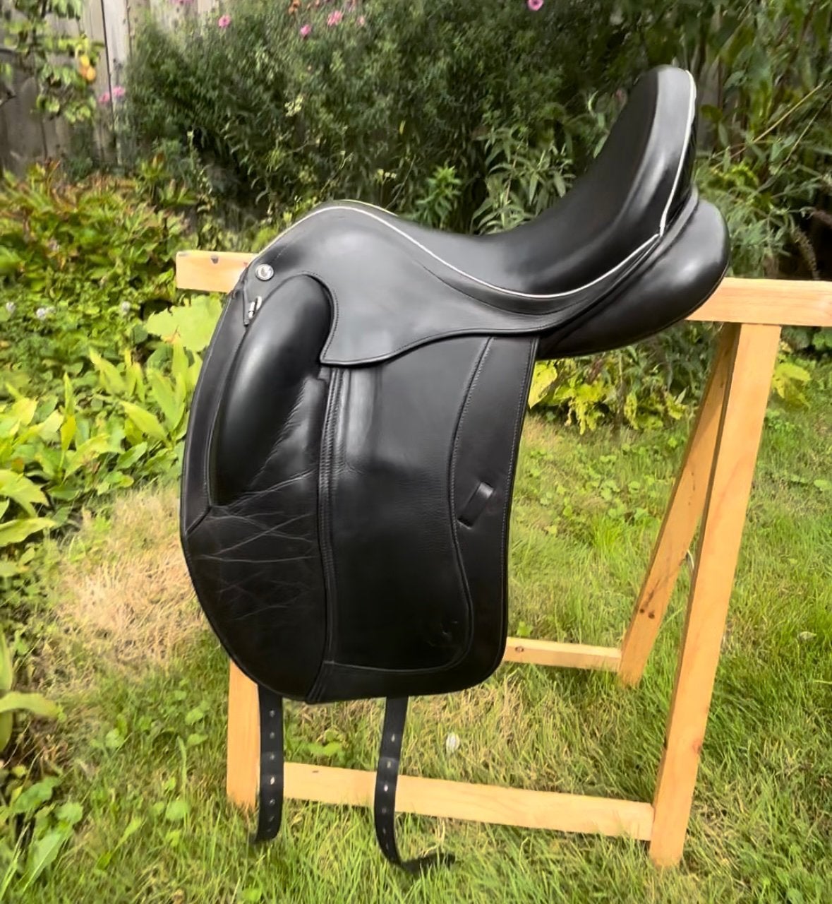 18 inch dressuurzadel Santa Cruz xw boom, Ophalen, Gebruikt, Extra wijd, Dressuur