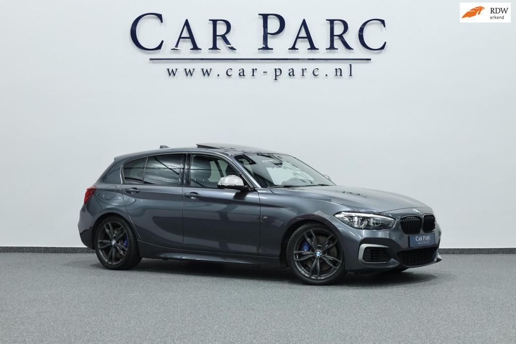 BMW 1-serie M140i Special Edition LED/SCHUIFDAK/LEER+S.VERWA, Achterwielaandrijving, Gebruikt, Lichtsensor, Alcantara