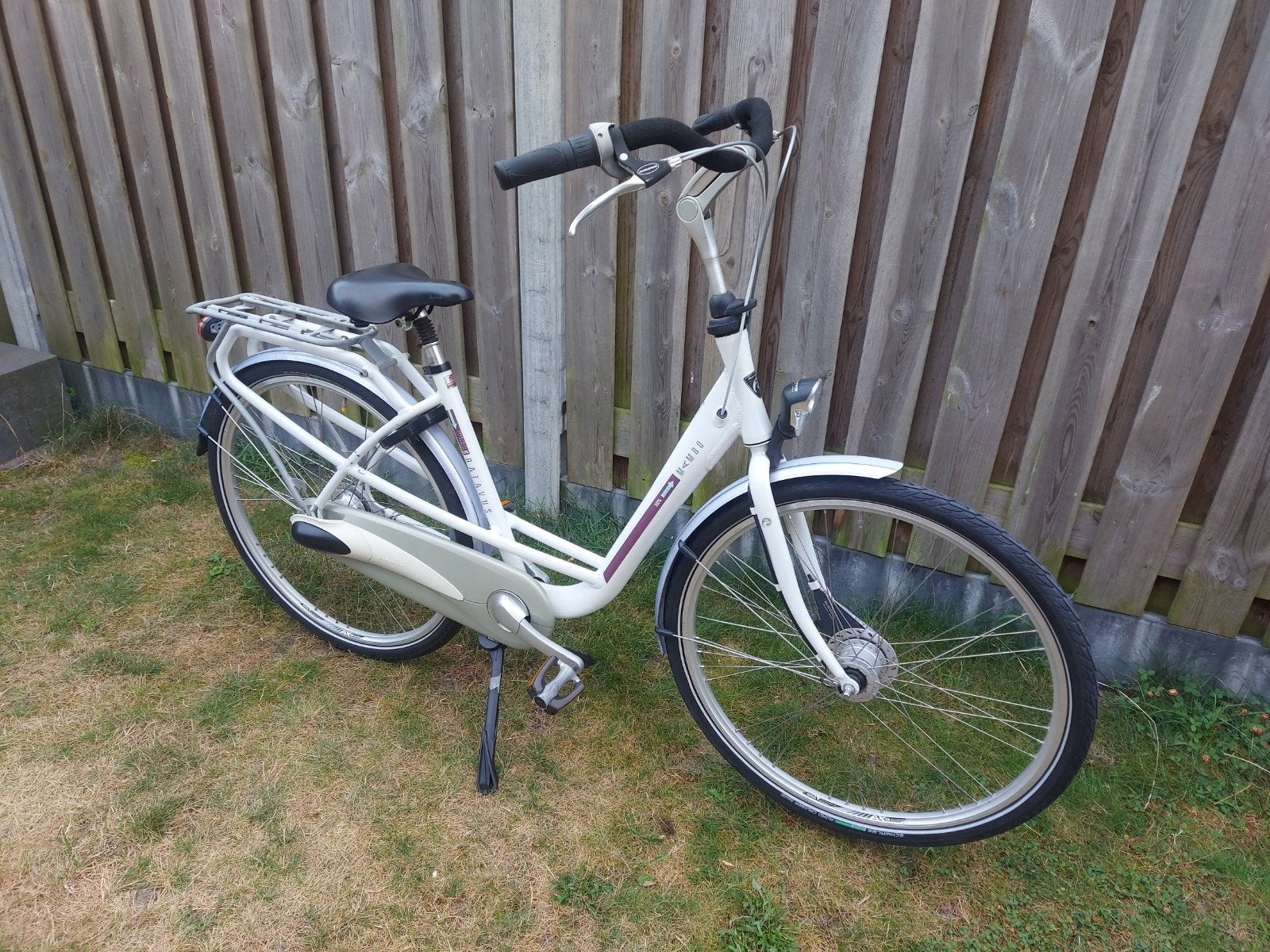 Batavus mambo 28 inch framemaat 48 cm lage damesfiets, Ophalen, 47 tot 50 cm, Batavus, Zo goed als nieuw