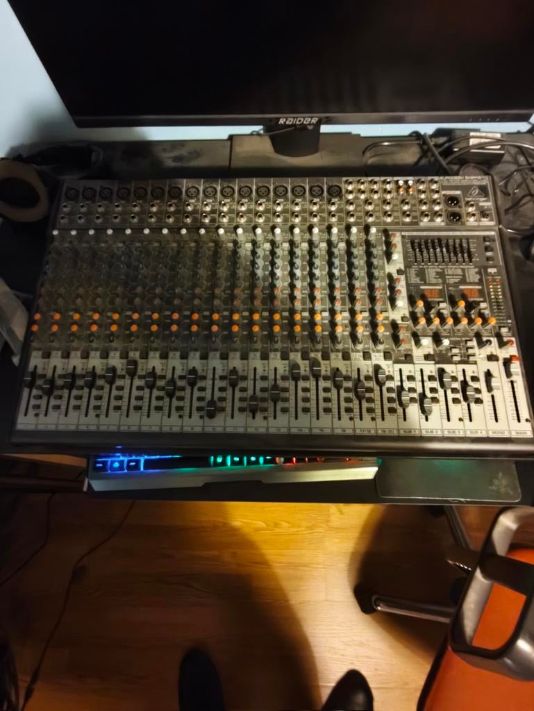 Behringer Xenyx X2442USB Mengpaneel, Muziek en Instrumenten, Mengpanelen, Ophalen of Verzenden, Gebruikt, 20 kanalen of meer, Microfooningang