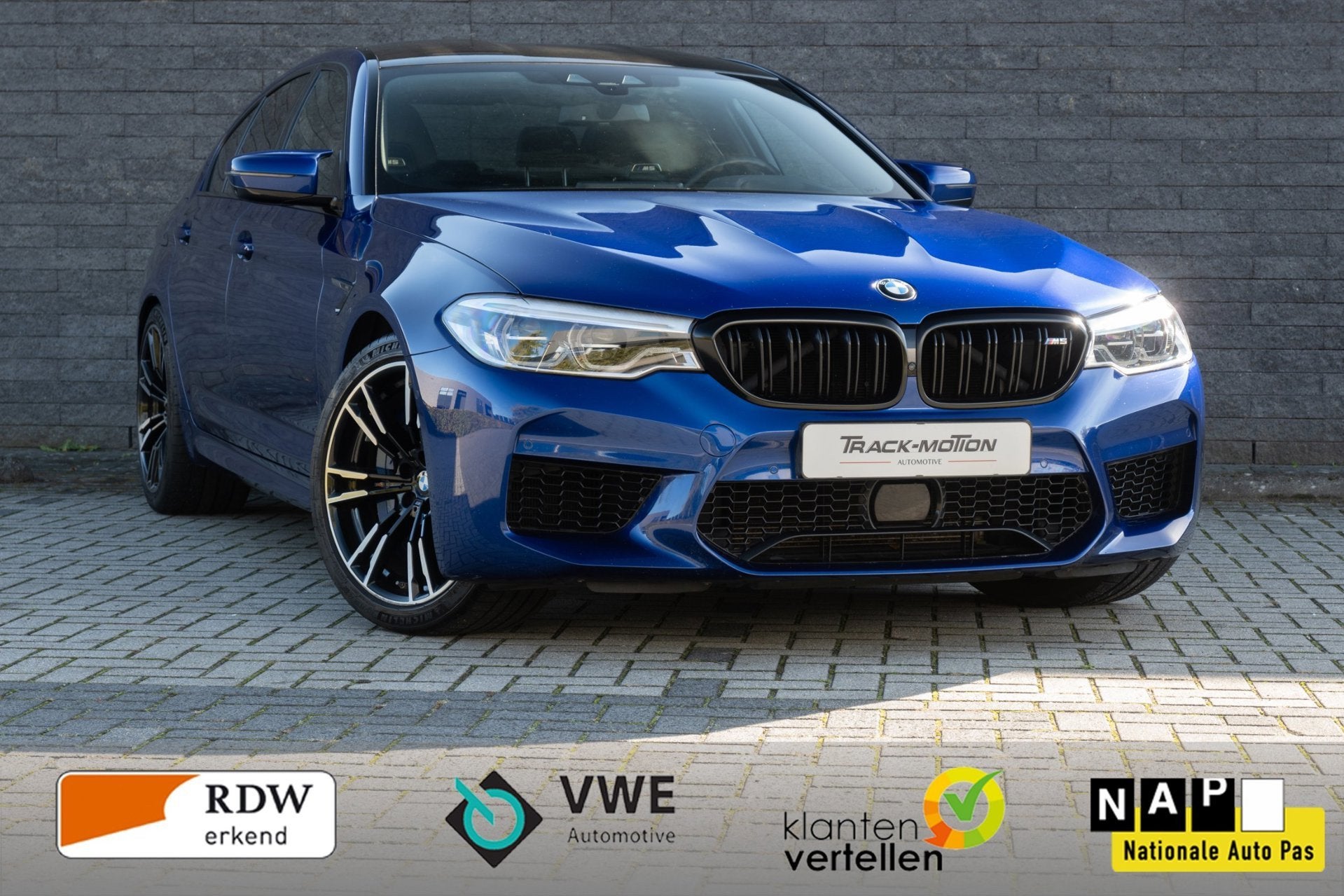 BMW 5-serie M5 Carbon Dealer onderhouden, Auto's, Automaat, Dealer onderhouden, Gebruikt, 2000 kg