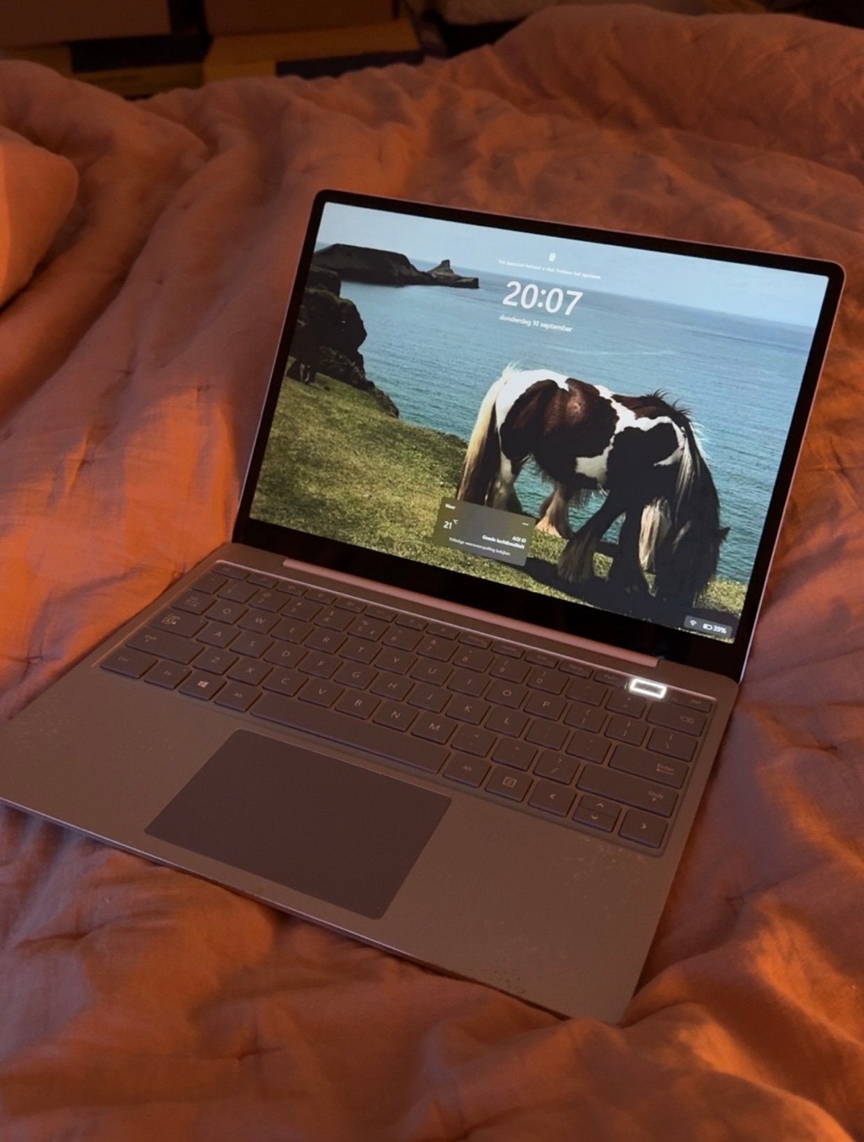 Microsoft Surface Go, Computers en Software, Ophalen, Gebruikt, Qwerty, 8 GB