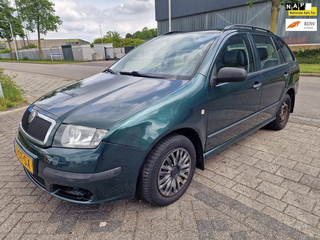 Skoda Fabia Combi 1.4-16V Equipe, Apk, Nap, Goed rijdend Inr, Auto's, Voorwielaandrijving, Gebruikt, Zwart, 4 cilinders
