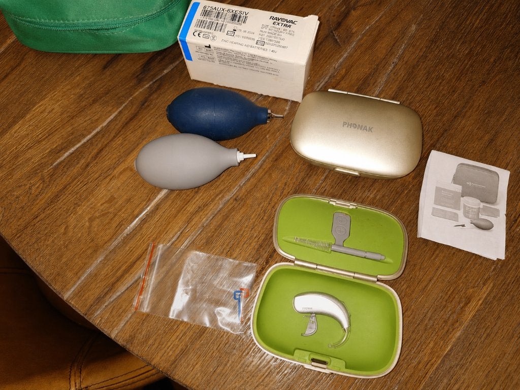 Phonak Naida Lumity L90-UP – 4 mndn gebruikt – complete set, Ophalen, Zo goed als nieuw