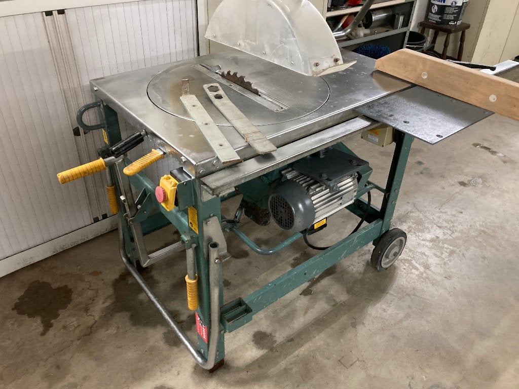 gjerde zaagtafel bouwzaag 1603  op 380 volt, Ophalen, Cirkelzaag, 70 mm of meer, Zo goed als nieuw