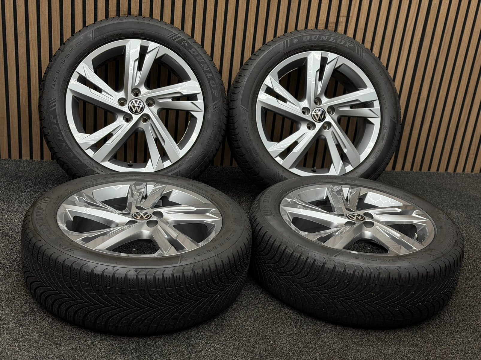 Originele 17 inch VW Taigo T-Cross Valencia 5x100 All Season, Ophalen, ., Banden en Velgen, 17 inch