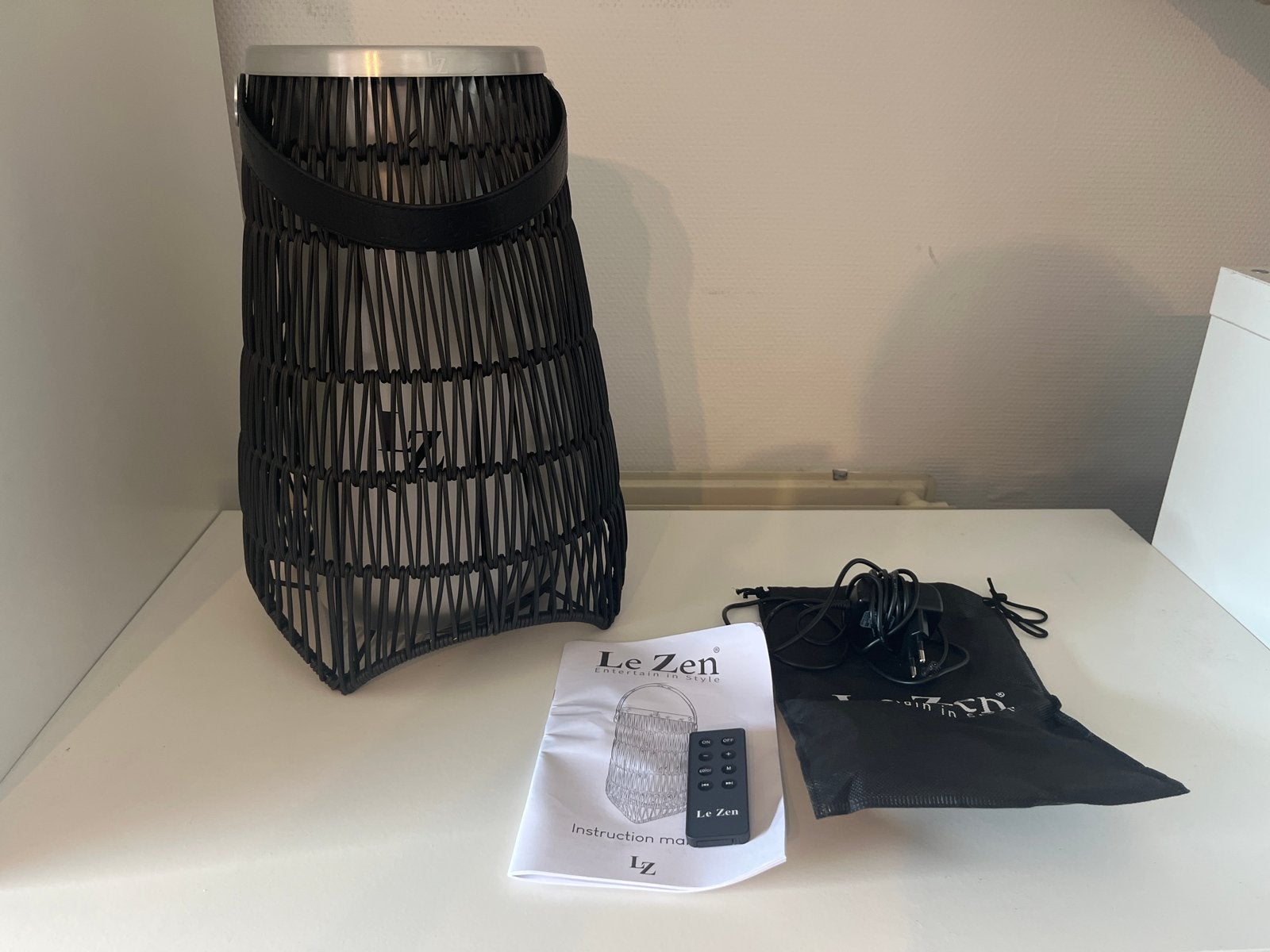 Le Zen Wijnkoeler, Lamp & Bluetooth Speaker in één, Zwart, Kunststof, Ophalen of Verzenden, Zo goed als nieuw