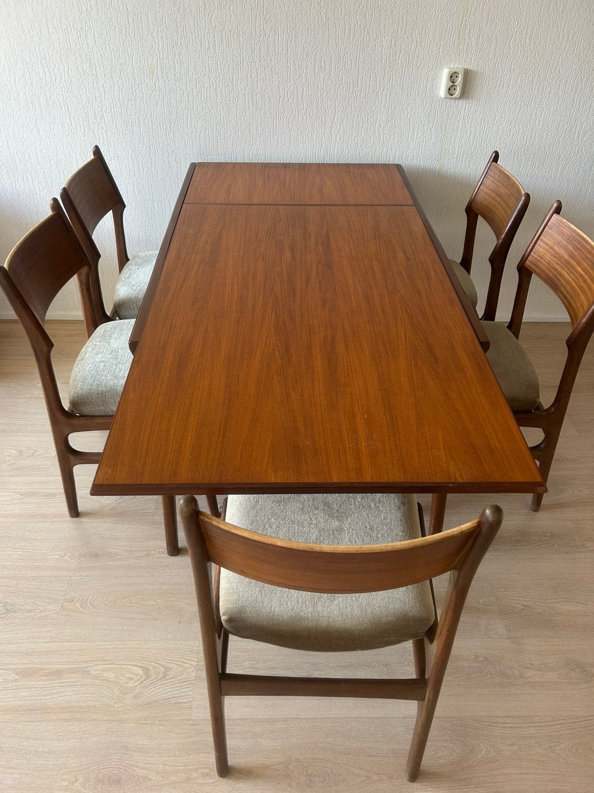 Deense teak eethoek uit 1965 met uitschuifbaree tafel, Ophalen, Gebruikt, 4 tot 6 stoelen