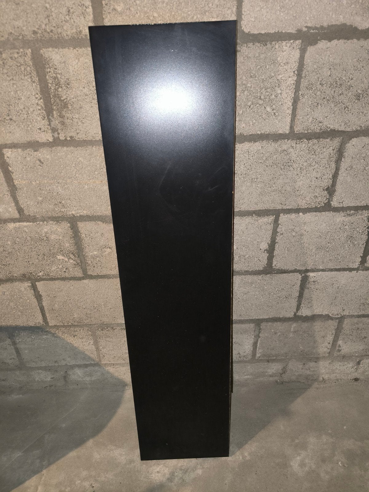 Zwarte plank met metalen beugel, Ophalen, Gebruikt