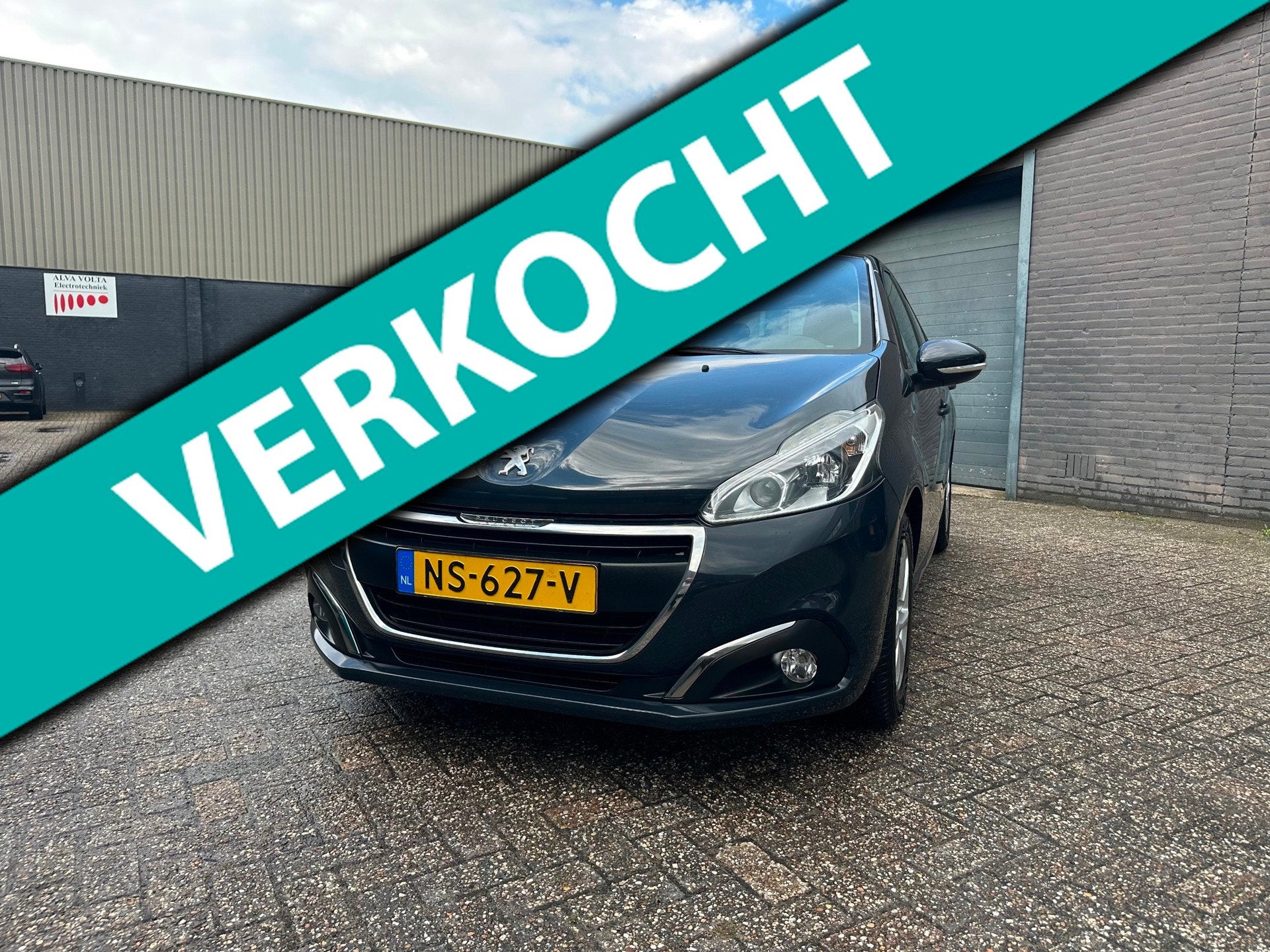 Peugeot 208 1.2 PureTech Blue Lion Airco Cruise Navi PDC LM-, Auto's, Voorwielaandrijving, Dealer onderhouden, Stof, Gebruikt