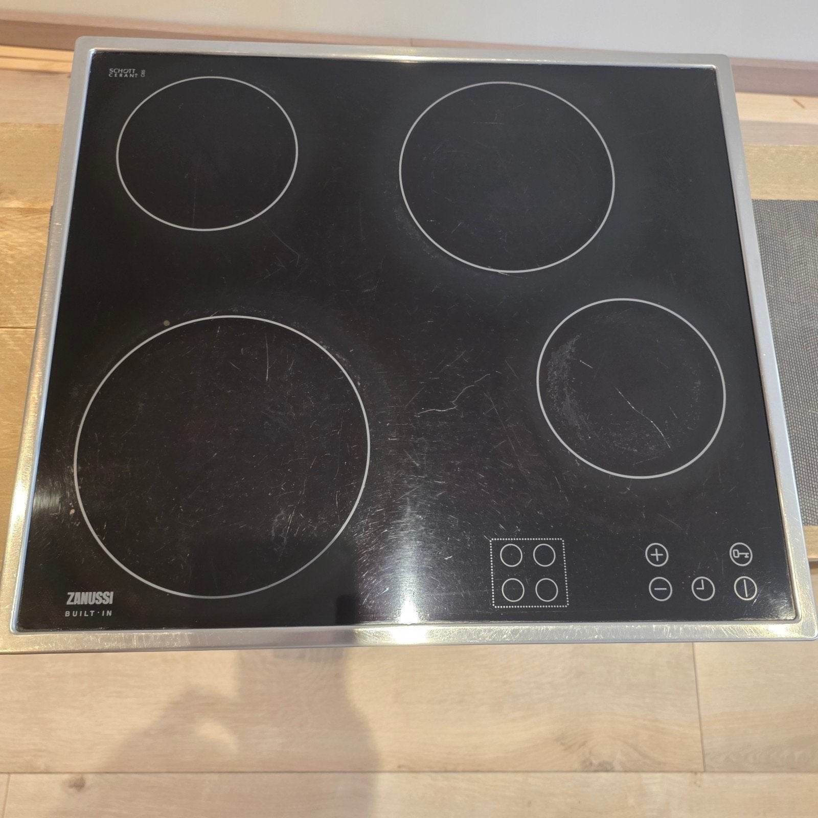 Zanussi Keramische Kookplaat ZKT 646 LX - 4 kookzones, Witgoed en Apparatuur, Kookplaten, Ophalen, Gebruikt, Keramisch, 4 kookzones