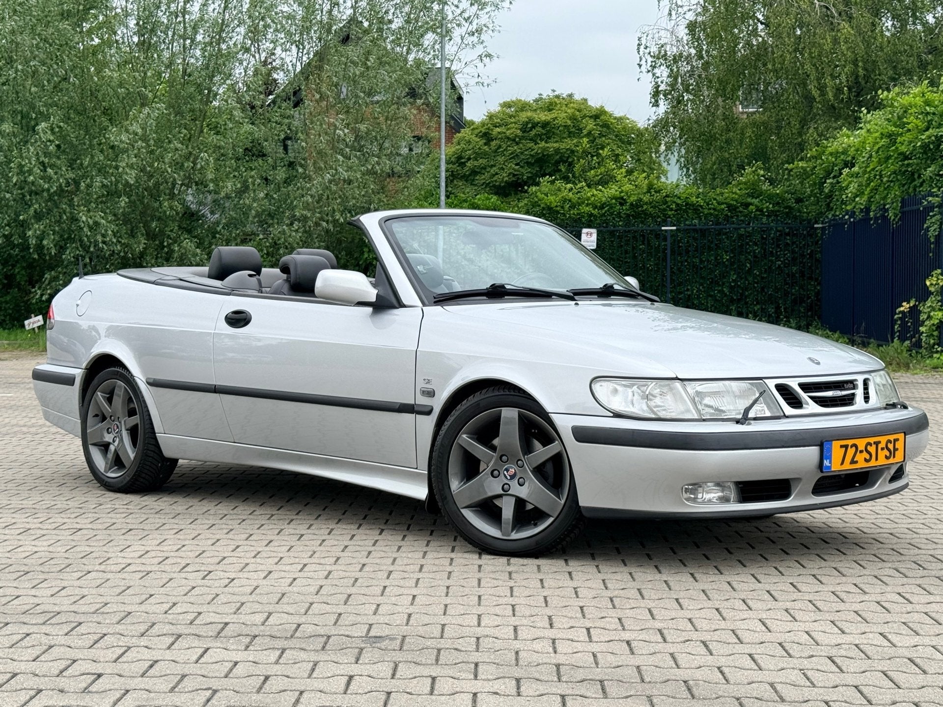 Saab 9-3 Cabrio 2.0t Senses Edition, Voorwielaandrijving, Gebruikt, Zwart, 4 cilinders