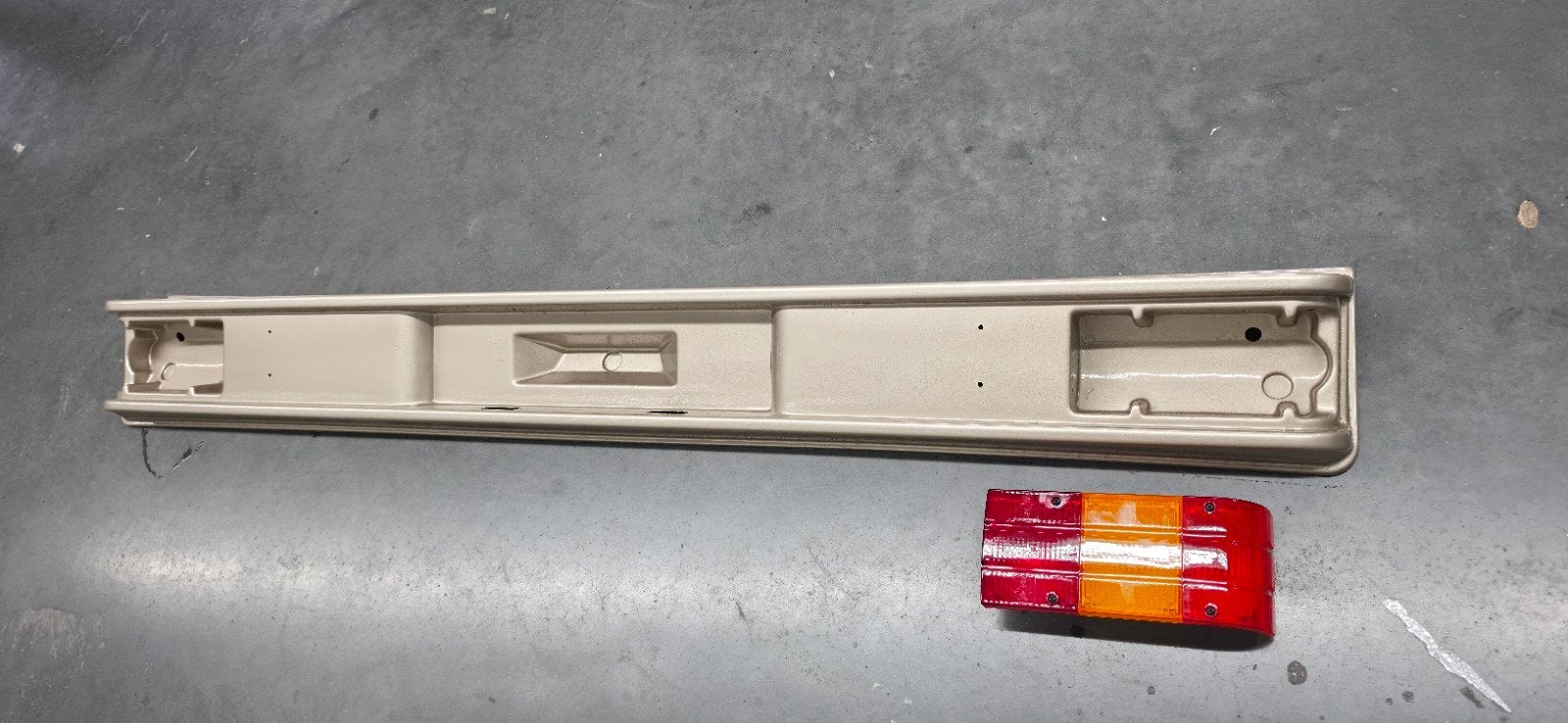 nieuw hella 8902 achterlicht, dethleffs newline achter bumpe, Caravans en Kamperen, Ophalen of Verzenden, Nieuw