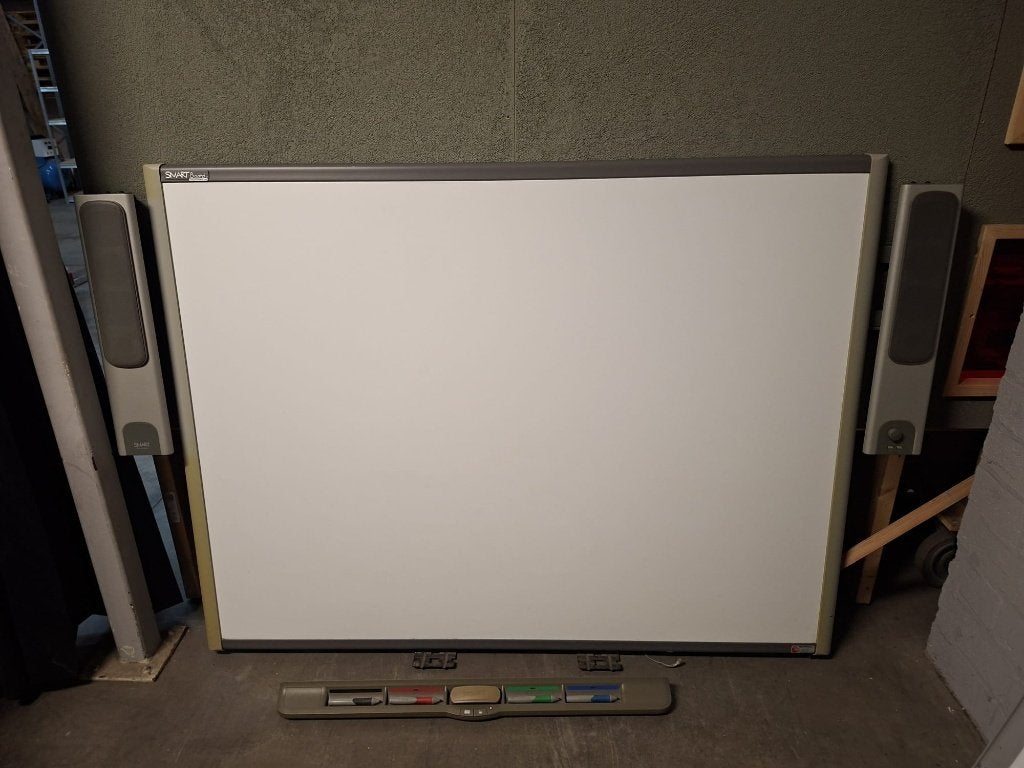 Nette SMART Board SB680 Digibord incl. Speakers & Pennen, Ophalen, Gebruikt