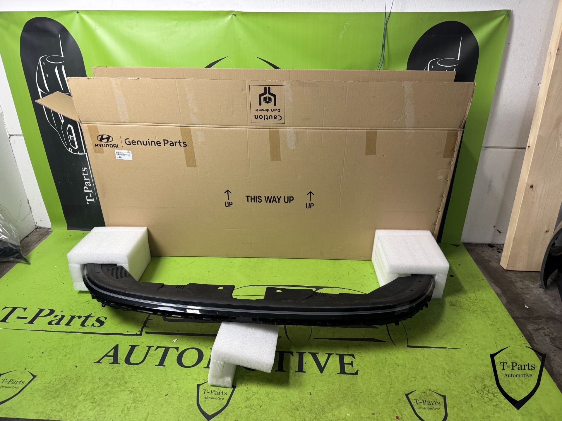 hyundai kona licht balk koplamp midden 92209BE100, Gebruikt, Heolleung-ro 12
06797  Seoul, Ophalen of Verzenden, Info@hyundai.com