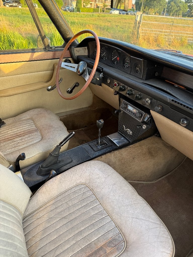 Prachtige oldtimer Rover 3500 3.5 AUT uit 1971, foto 11