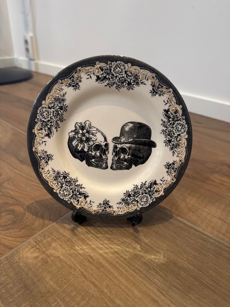 Decoratief bord met schedels - 22cm, inclusief standaard, Ophalen