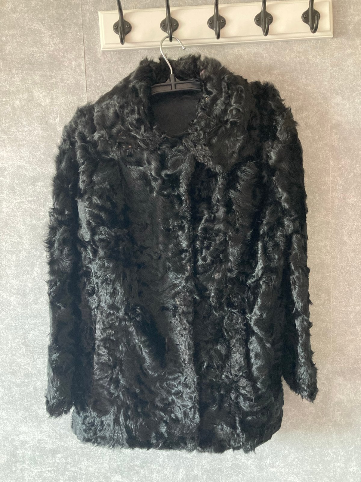 Zwarte Vintage Astrakan/persianer bontjas, maat L, Kleding | Dames, Ophalen of Verzenden, Gedragen, Maat 42/44 (L), Zwart