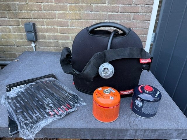 NomadiQ Gas BBQ met accessoires, Ophalen, Gebruikt, NomadiQ