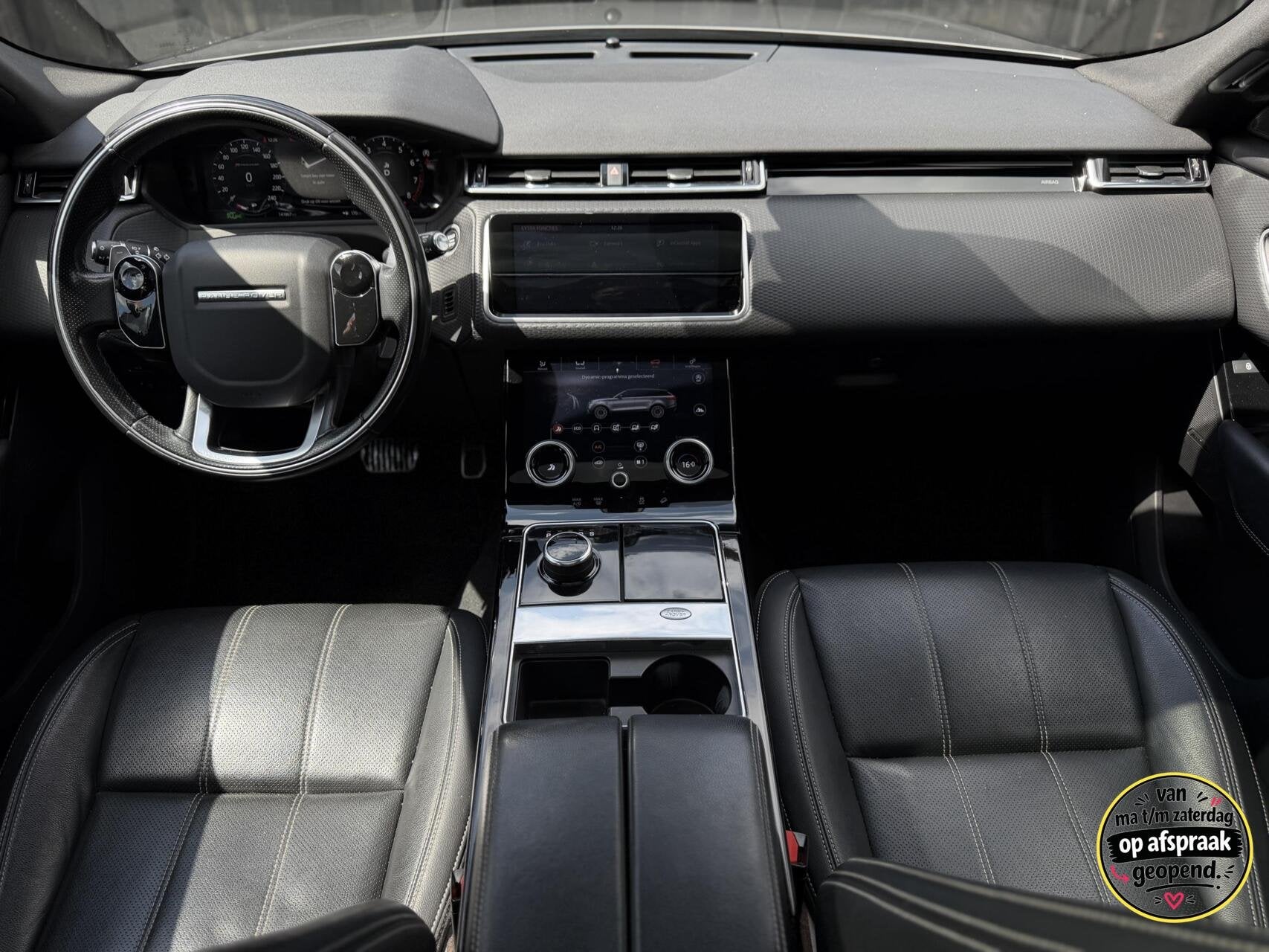 Rover Velar 2.0 P250 Turbo AWD R-Dynamic| 1e eigenaresse|, 12 maanden, Gebruikt, Automatische klimaatregeling, 4 cilinders