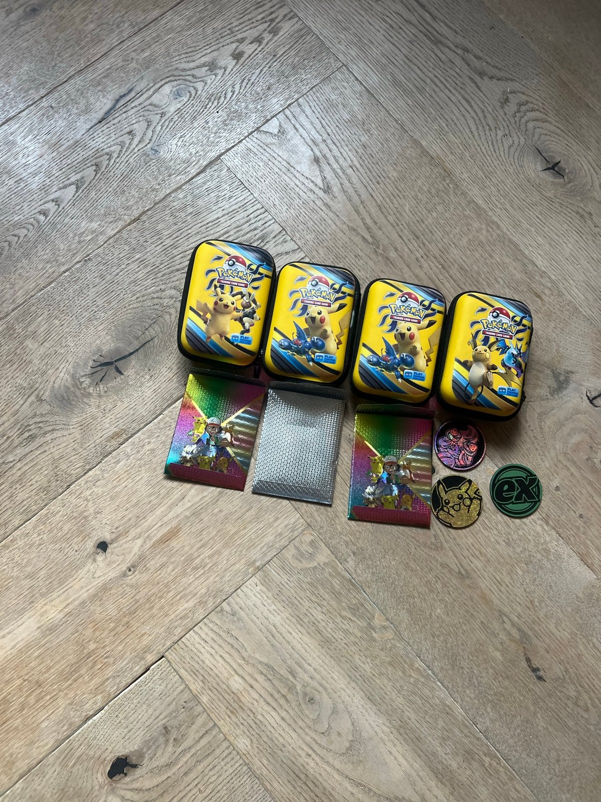 Pokémon TCG Mini Tins met accessoires, Ophalen of Verzenden, Gebruikt, Overige typen