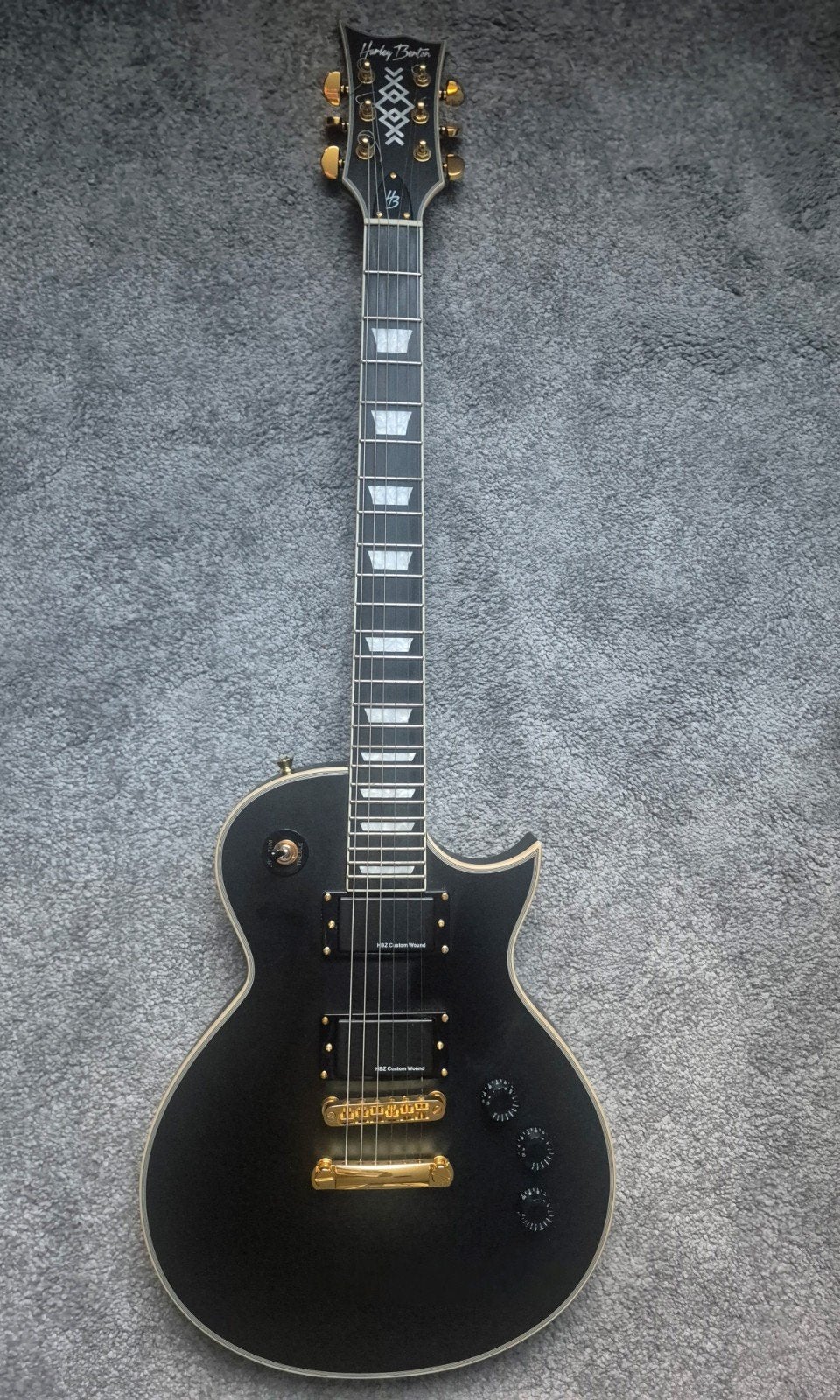 Harley Benton SC-1000 SBK zeer netjes, paar maanden oud, Muziek en Instrumenten, Ophalen, Zo goed als nieuw, Solid body, Overige merken