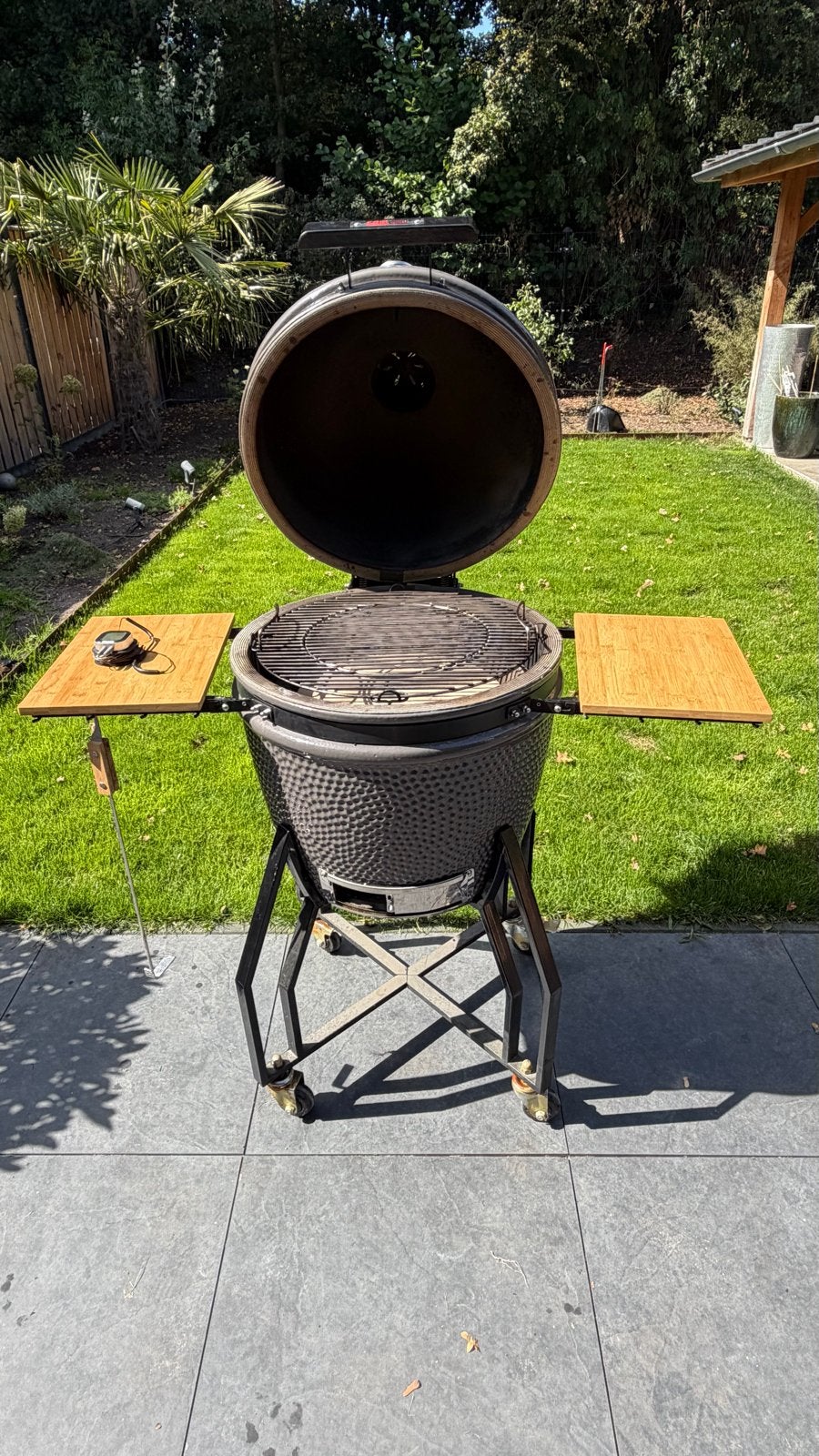 Grill guru kamado €400 deze week af te halen, Ophalen of Verzenden, Gebruikt