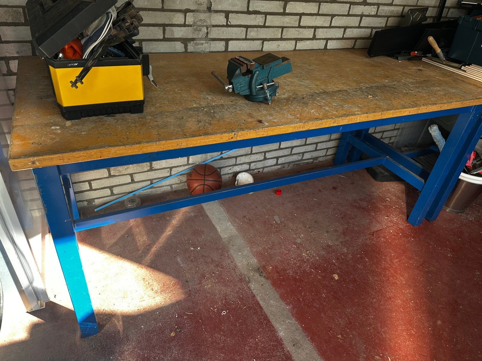 Robuuste werktafel - 200x85x85cm met 4cm dik blad, Ophalen, Gebruikt, 170 cm of meer