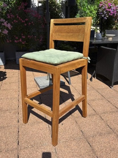 Set van 4 barstoelen, teakhout, met kussens, keurige staat, Ophalen, Met voetsteun, Zo goed als nieuw, Onbekend