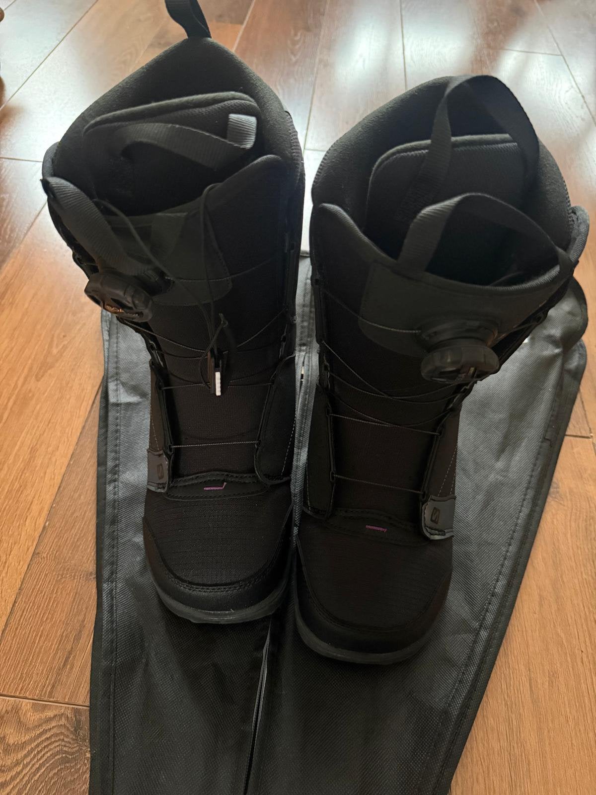 Salomon snowboardschoenen, Ophalen, Zo goed als nieuw, Schoenen