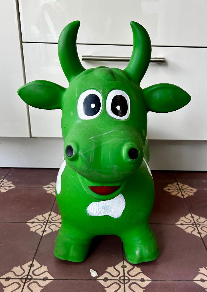 groene hippy skippy koe, Kinderen en Baby's, Speelgoed | Buiten | Opblaasfiguren, Ophalen of Verzenden, Gebruikt
