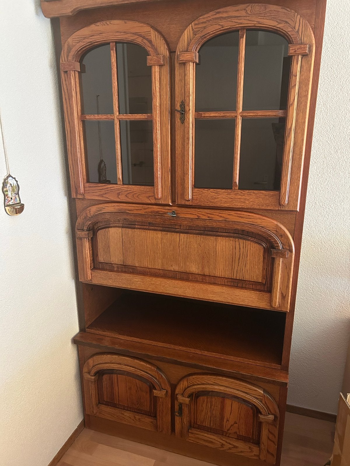 Eiken kast- Klassieke stijl met vitrine en secretaire, Ophalen