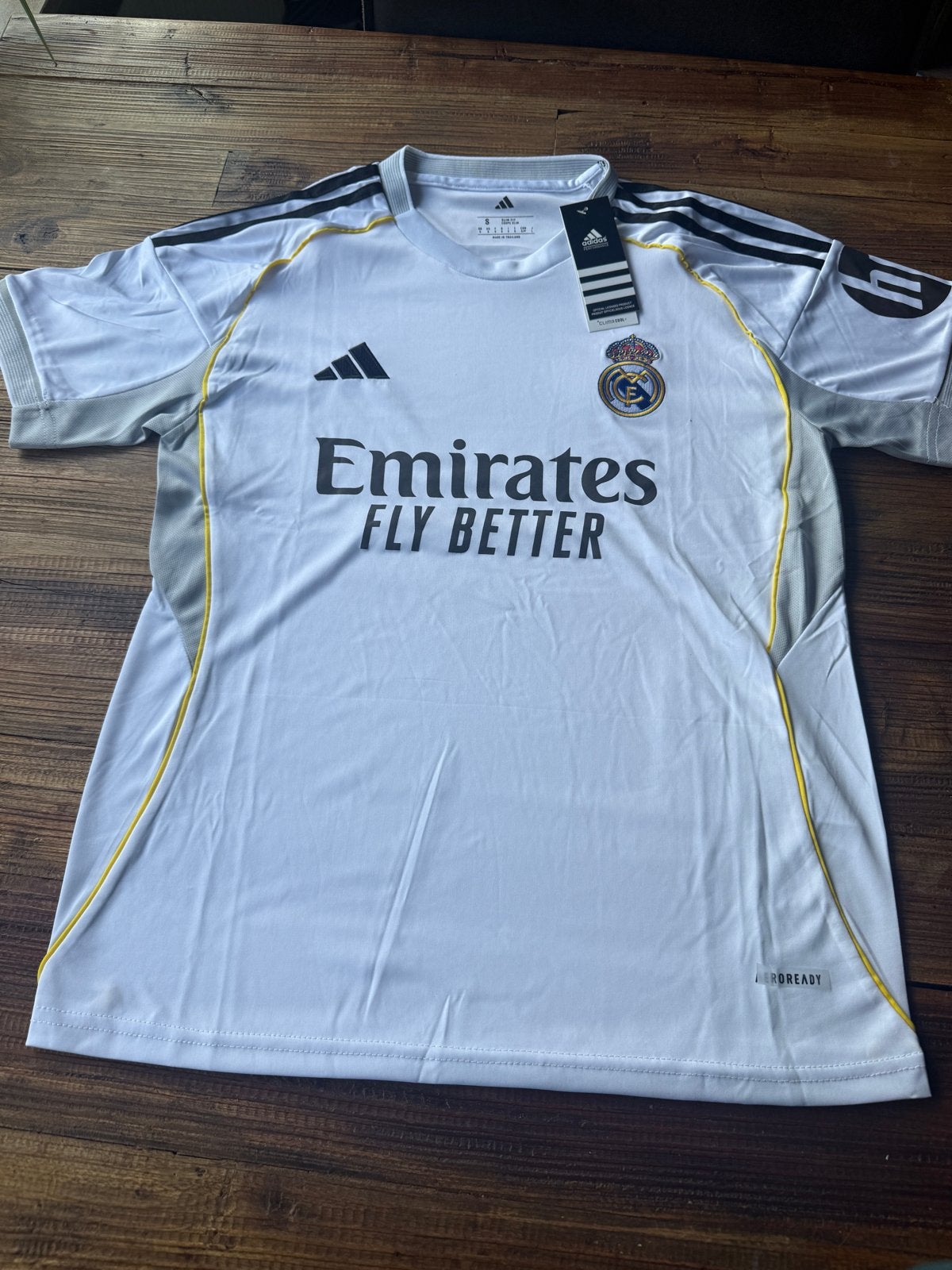 Real Madrid Thuis Shirt Maat M met Broekje - Nieuw!, Maat 48/50 (M), Wit, Nieuw, Ophalen of Verzenden