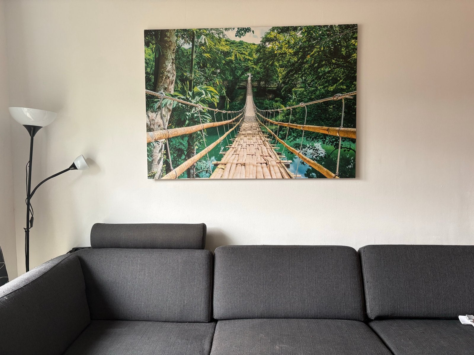 Schilderij met jungle brug - 140x100 cm, Ophalen, 125 cm of meer, Zo goed als nieuw, Schilderij