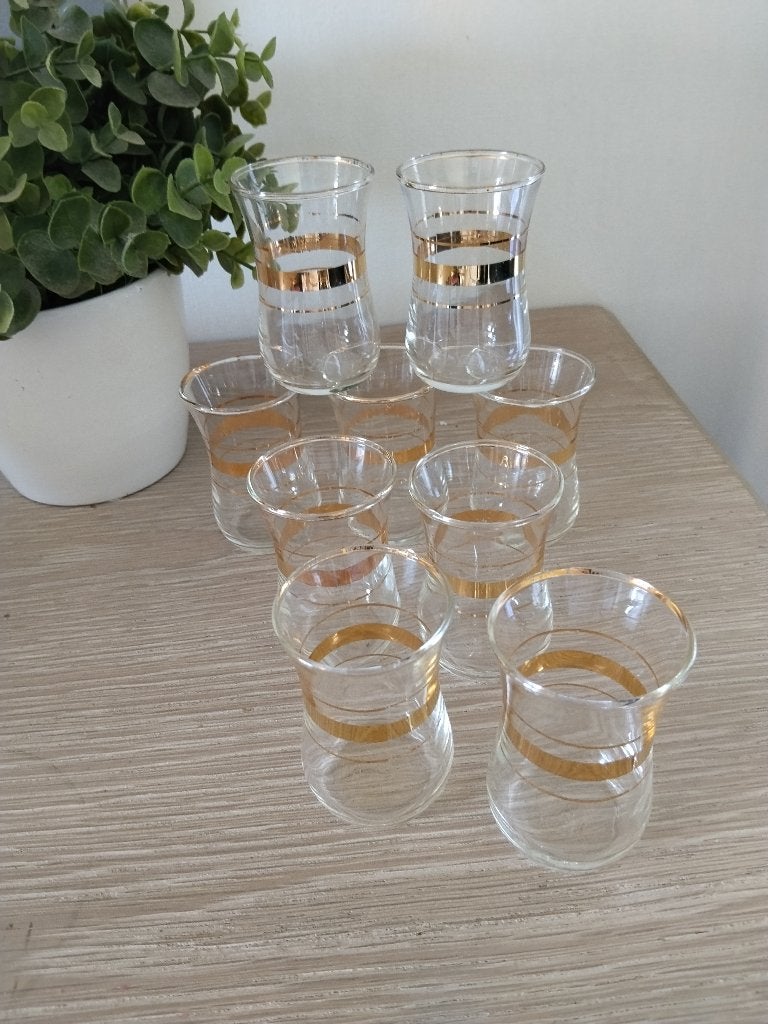 9 vintage Jenever glaasjes, Ophalen of Verzenden, Zo goed als nieuw, Borrel- of Shotglas