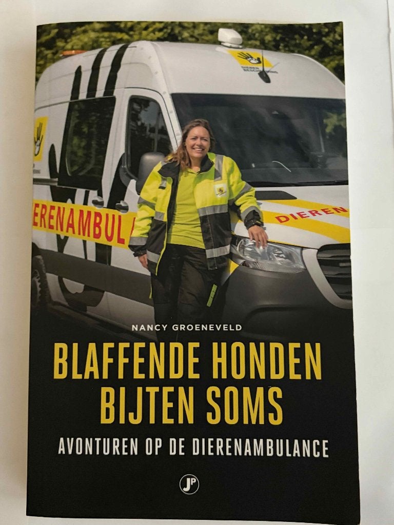 Blaffende honden bijten soms - Nancy Groeneweg, Ophalen, Nieuw, Nancy Groeneveld