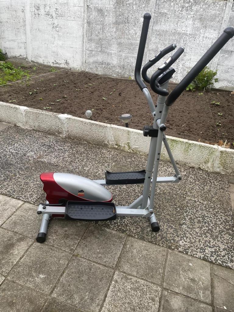 Crosstrainer compact werkt goed, Sport en Fitness, Ophalen, Gebruikt, Crosstrainer