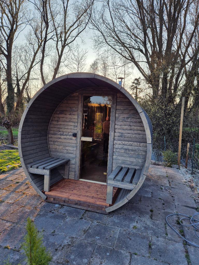 Barrel Sauna Fins 3 Meter inclusief Harvia Houtkachel, Sport en Fitness, Sauna, Ophalen of Verzenden, Nieuw, Fins of Traditioneel