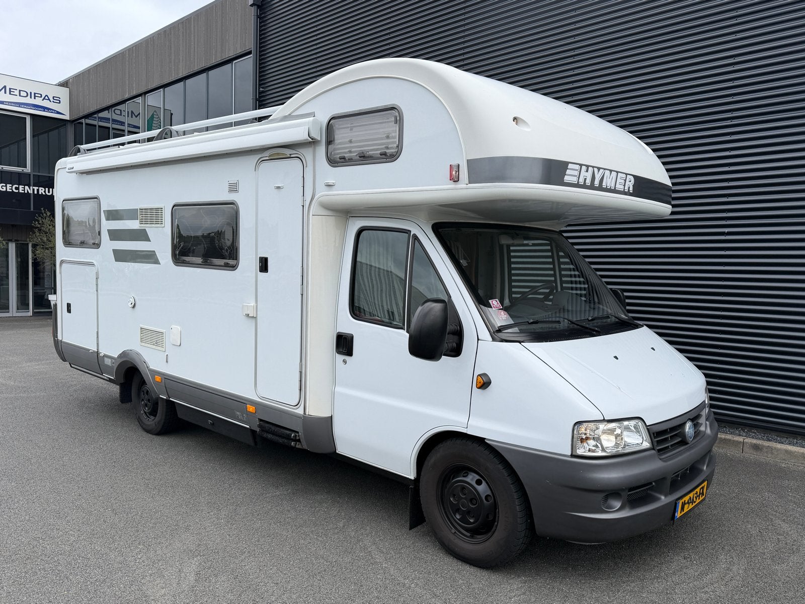 HYMER C644 Alkoof camper vol opties | Bouwjaar 2001, Alkoof, Ringverwarming, Achteruitrijcamera, Fiat