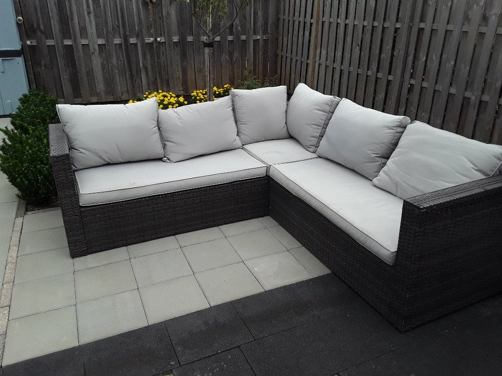 Comfortabele Wicker Loungebank voor Buiten, Ophalen, Gebruikt, Wicker